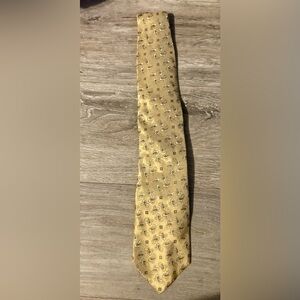 Hugo Boss Gold Paisley Silk Tie